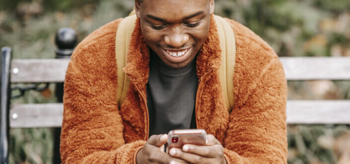 Cómo enviar mensajes de texto a la persona que te gusta sin ser aburrido: Encuentra consejos encantadores aquí