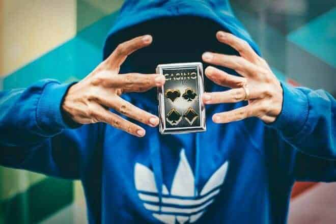 10 trucos de mentalismo (y cómo hacerlos como un profesional) 10 trucos de mentalismo (y cómo hacerlos como un profesional)